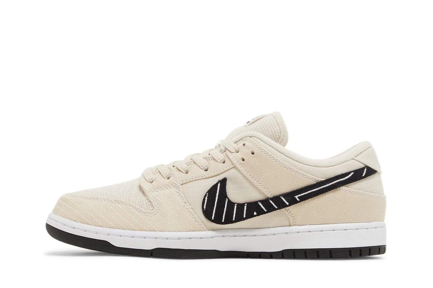Tênis Albino & Preto x Nike SB Dunk Low Pearl White