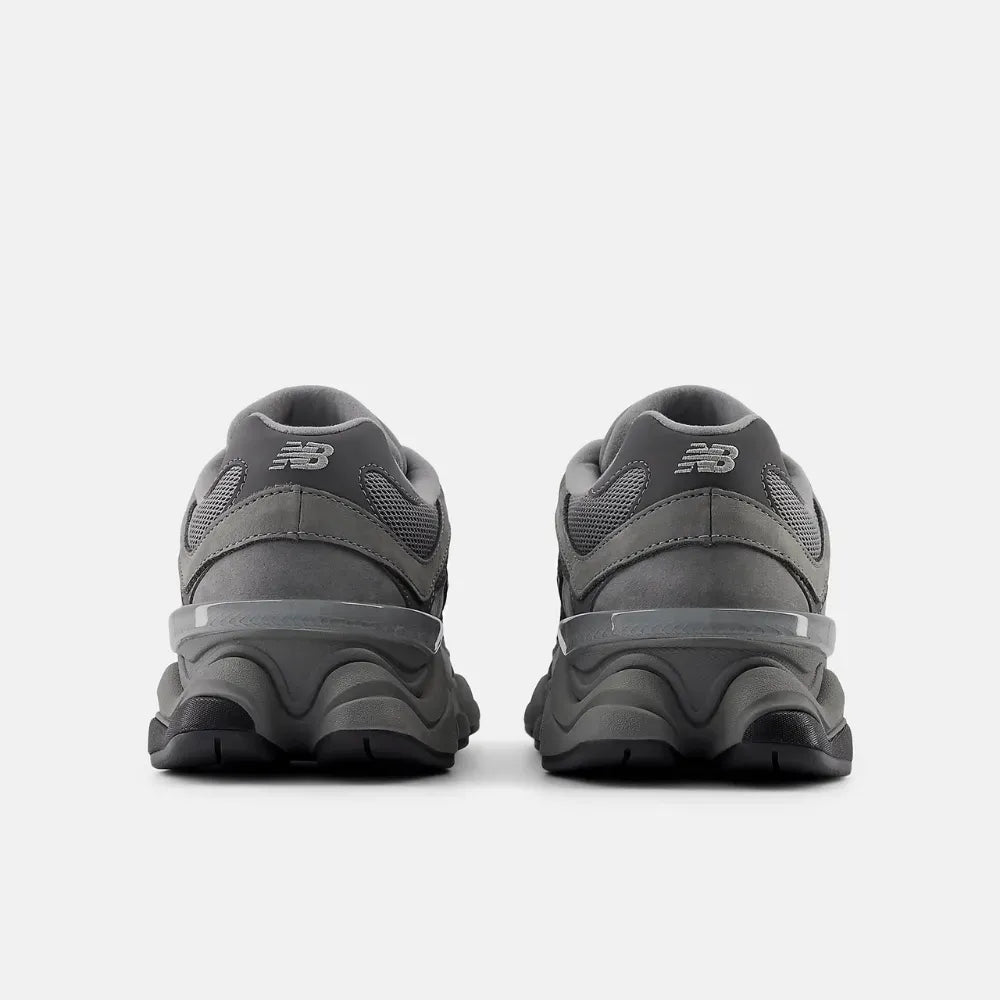 Tênis New Balance 9060 Team Away Grey