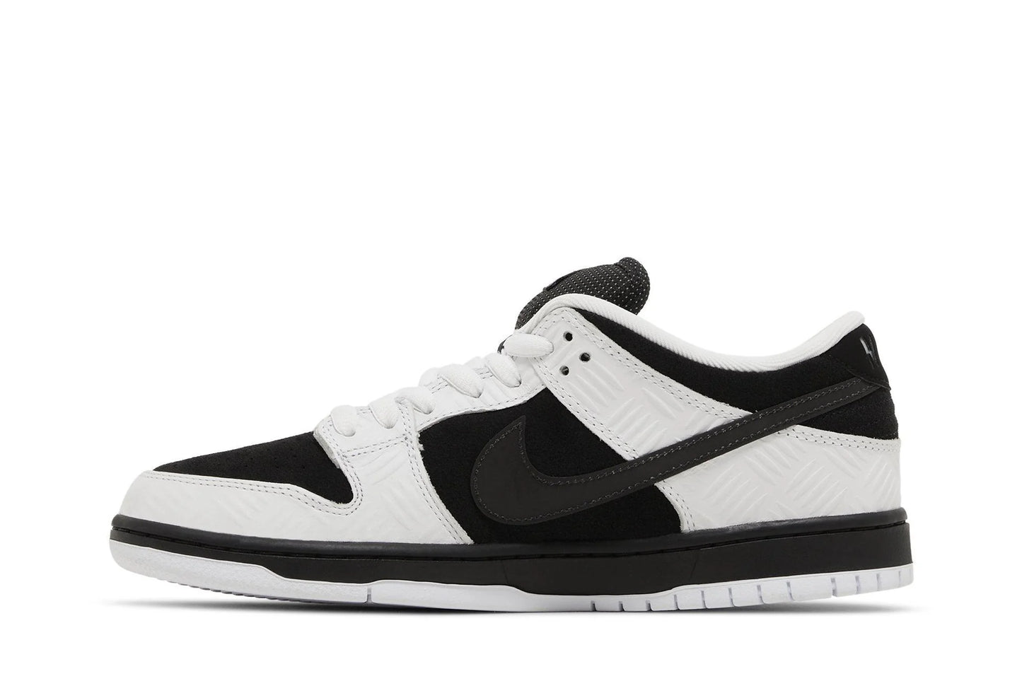 Tênis TIGHTBOOTH x Nike SB Dunk Low Pro Black
