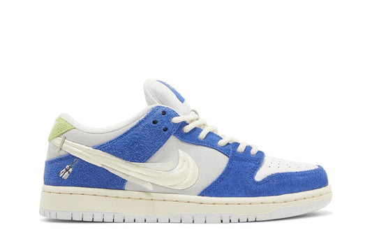 Tênis Fly Streetwear x Nike SB Dunk Low Pro Gardenia