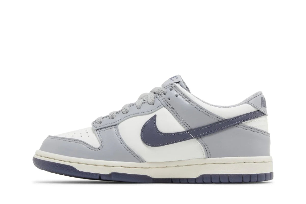 Tênis Nike Dunk Low Light Carbon