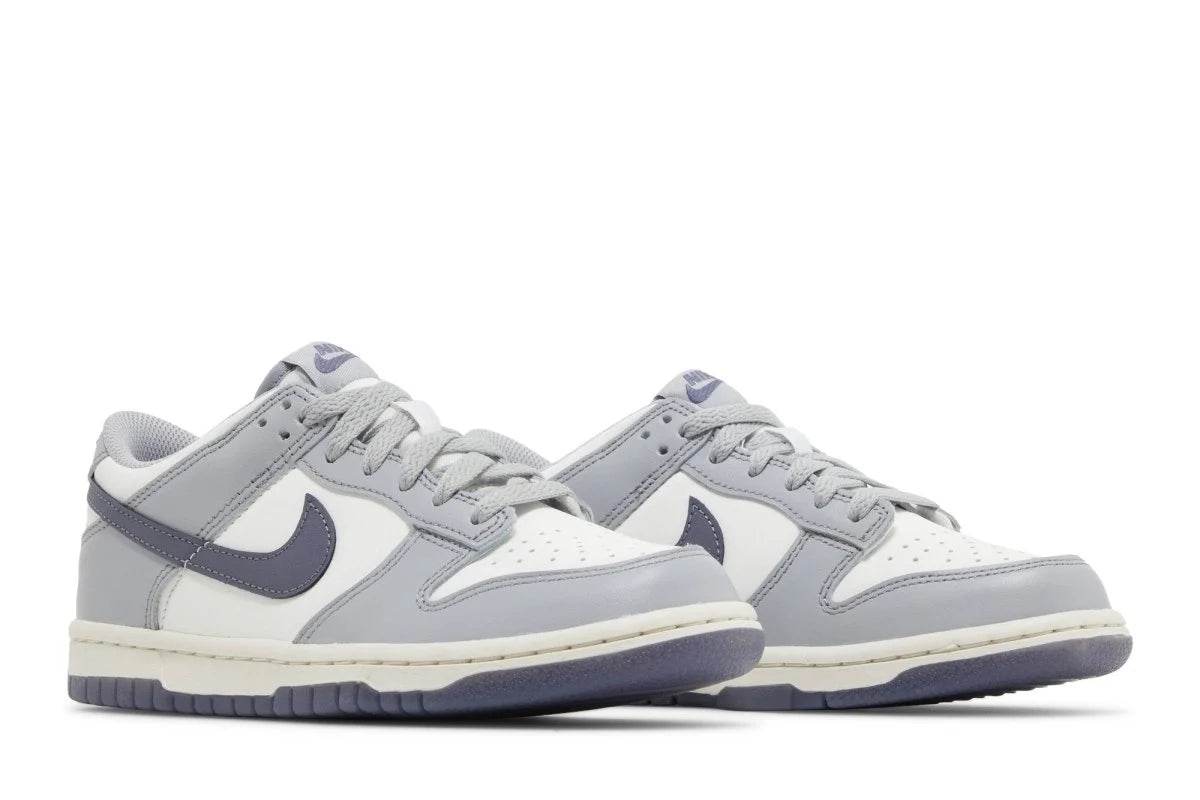 Tênis Nike Dunk Low Light Carbon