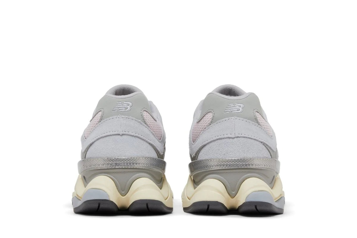 Tênis New Balance 9060 Pink Granite Silver Metallic Silver